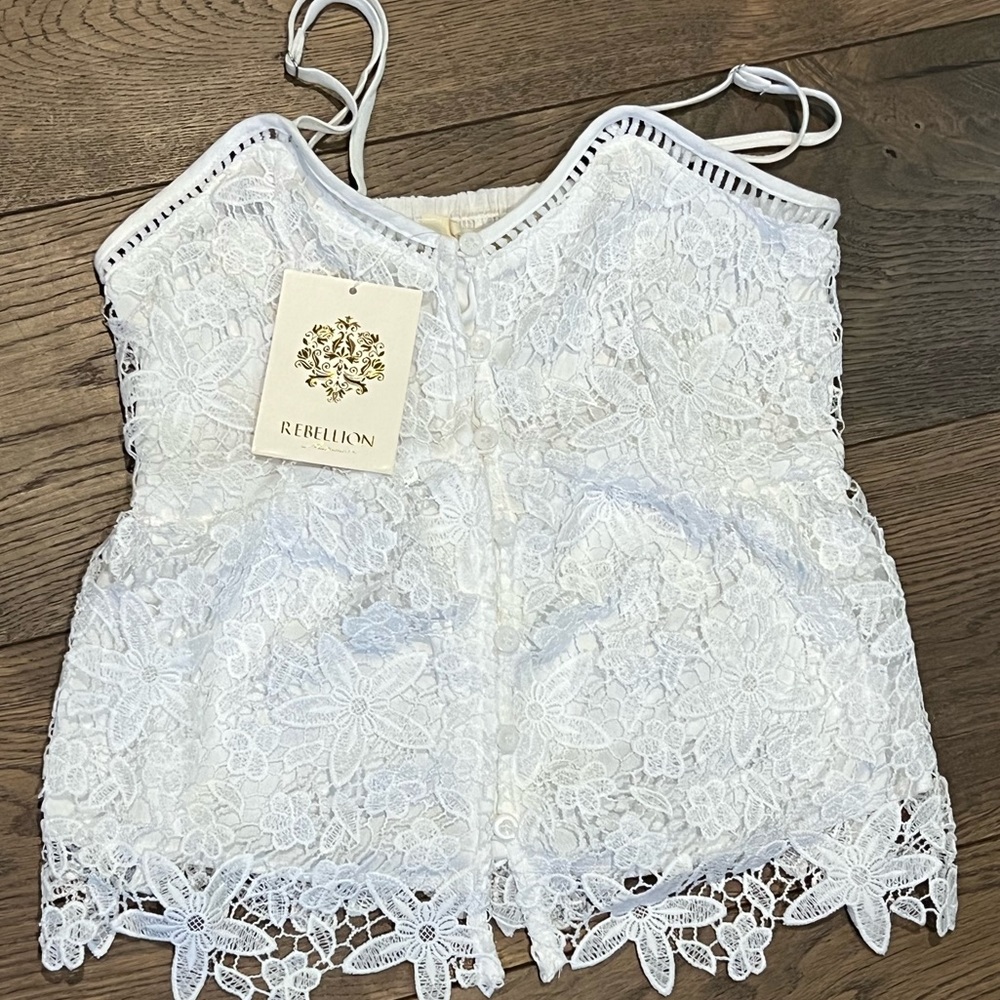 White lace tank top